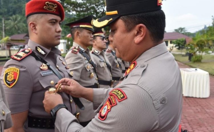 Kapolres Morowali Utara Pimpin Sertijab Dua Pejabat Utama dan Dua Kapolsek