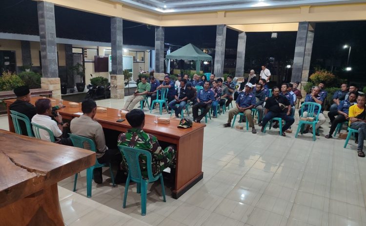  Guna Terciptanya Kamtibmas Saat Perayaan Natal dan Tahun Baru,Pemdes Lemahbang Dewo bersama Tiga Pilar Lakukan Pembinaan Linmas Kepada Ketua RT dan RW 