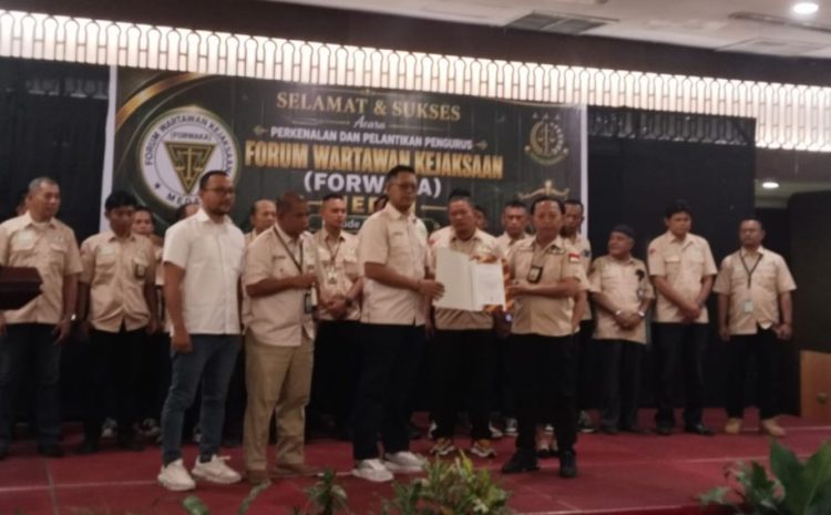 KETUA FORWAKA SUMUT Lantik Pengurus FORWAKA Medan Berharap Perkuat Sinergi Pers dan Aparat Penegak Hukum
