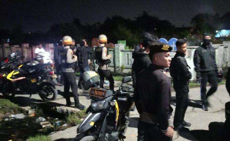  Nyaris Pecah Tawuran Antar Warga dan Ormas di Sicanang Belawan, Polisi Amankan Pria Bawa Senjata Tajam