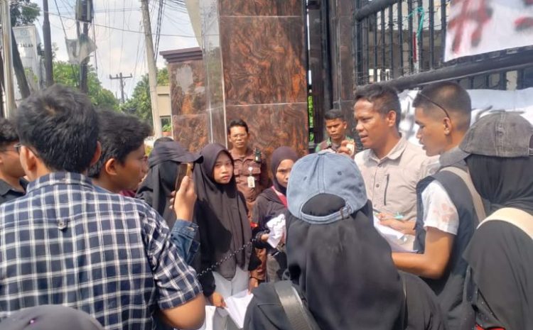 Demo di Kejatisu SEMARAK Minta Periksa Walikota Pematangsiantar