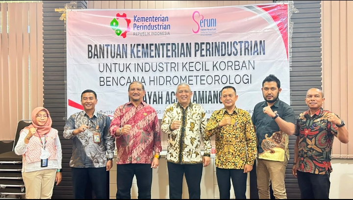  Kementerian Perindustrian Salurkan Bantuan Untuk IKM Korban Bencana di Aceh Tamiang