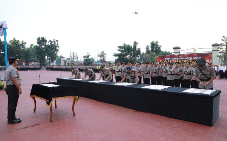  Kapolda Sumut Pimpin Sertijab 24 PJU dan Kapolres, Tekankan Integritas serta Pelayanan Terbaik untuk Masyarakat