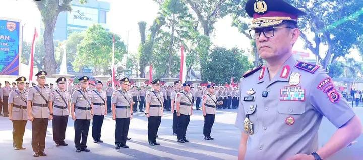  Kapolda Jambi Pimpin Upacara Sertijab Pejabat Utama (PJU) dan Kapolres Jajaran Polda Jambi
