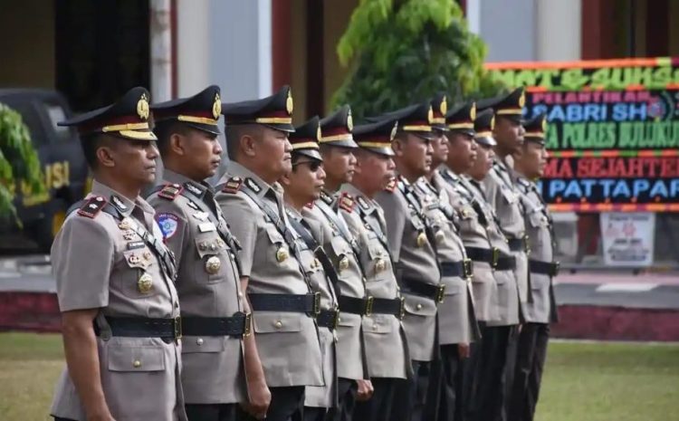  Kapolres Bulukumba, AKBP Stephanus Luckyto Andri Wicaksono Mutasi AKP Lis Mulyadi Ganti Kompol Andi Subhan Jabat Kabag Ren dan Sejumlah Perwira Lainnya.