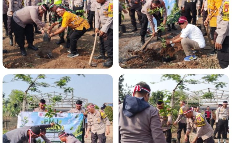  Sambut HUT RI Ke-81,Polsek Jatiuwung bersama Tiga Pilar Hijaukan Kampung Ledug