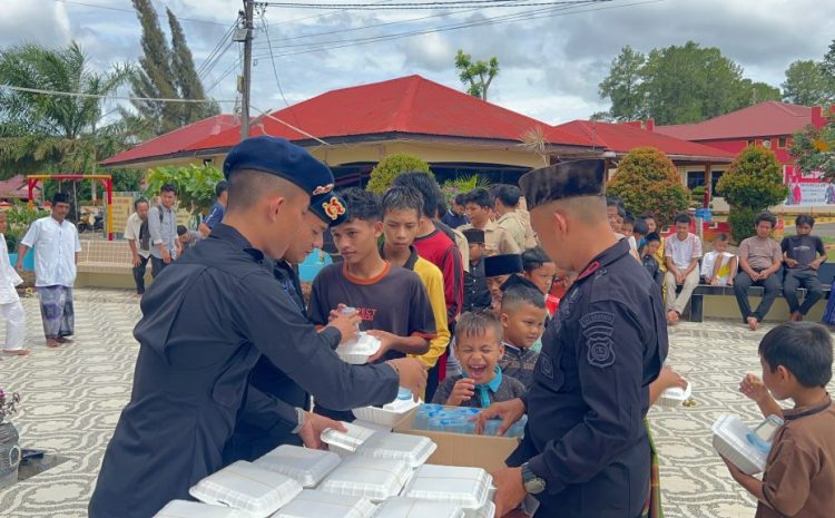  Hadirkan Senyum Kehangatan, Yon C Pelopor Salurkan 210 Nasi Kotak dan Santunan untuk Ratusan Anak Yatim di Sipirok