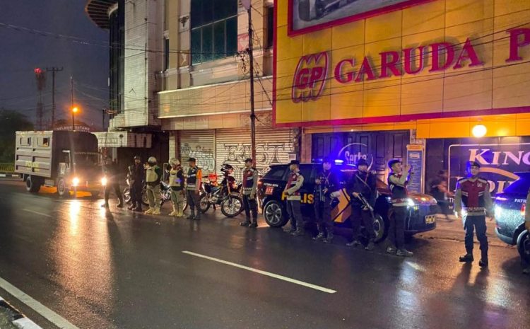  Patroli KRYD Jaga Keamanan Kota Medan Brimob Sumut dan Polrestabes Medan Bersinergi