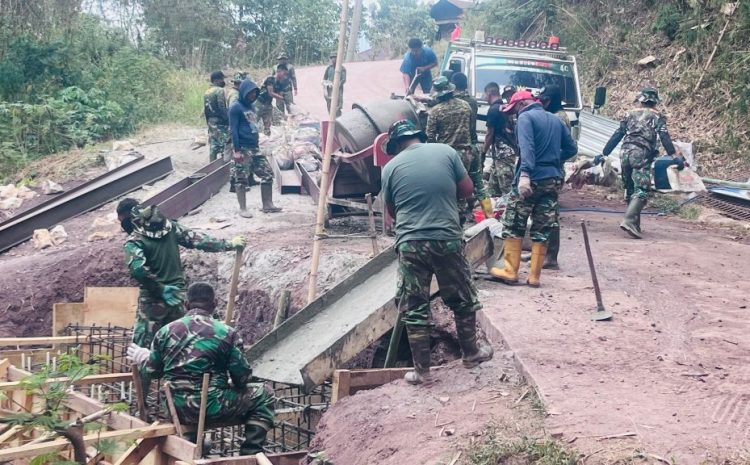  TNI dan Warga Gotong Royong Bangun Jembatan Beton di Toraja Utara
