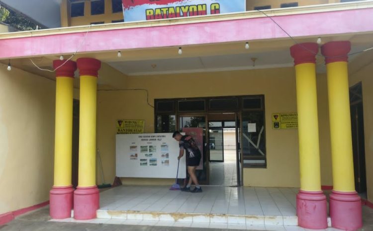  Personel Kompi 1 Yon C Pelopor Brimob Sumut Tingkatkan Kebersihan dan Ketahanan Pangan