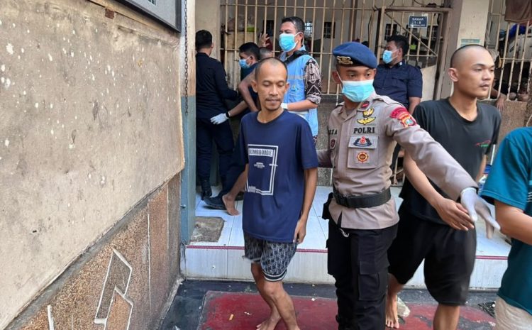  Penertiban Rutan Labuhan Deli, Detasemen Gegana Brimob Polda Sumut Bersama Lintas Instansi Razia Blok Hunian