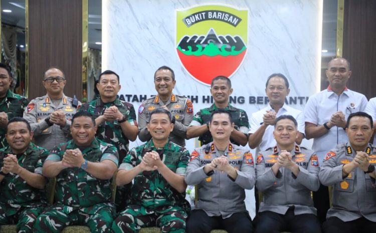  Dansat Brimob Dampingi Kapolda Sumut Bersama PJU Silaturahmi Perkuat Sinergi Kewilayahan, dengan Kejati, Kodam I/BB dan Pemprov Sumut