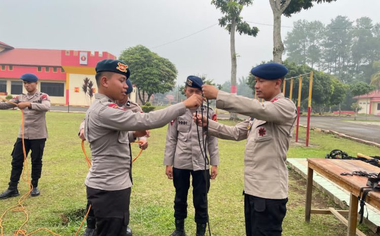  Tingkatkan Kesiapsiagaan, Personel Siaga Yon C Pelopor Sat Brimob Polda Sumut Asah Kemampuan Melalui Latihan SAR