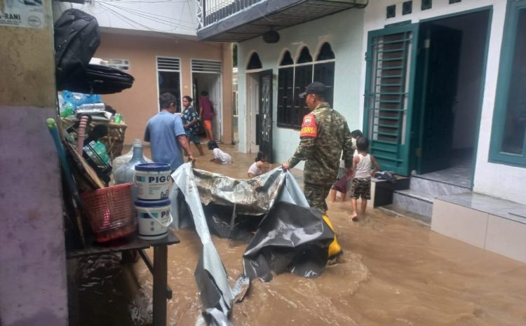 Hujan Deras Picu Banjir di Sejumlah Wilayah Medan, Warga Mengungsi dan Babinsa Turun Tangan